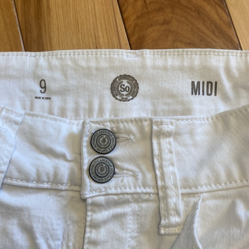 SO Juniors White Denim Shorts size 9 - Picture 2 of 6